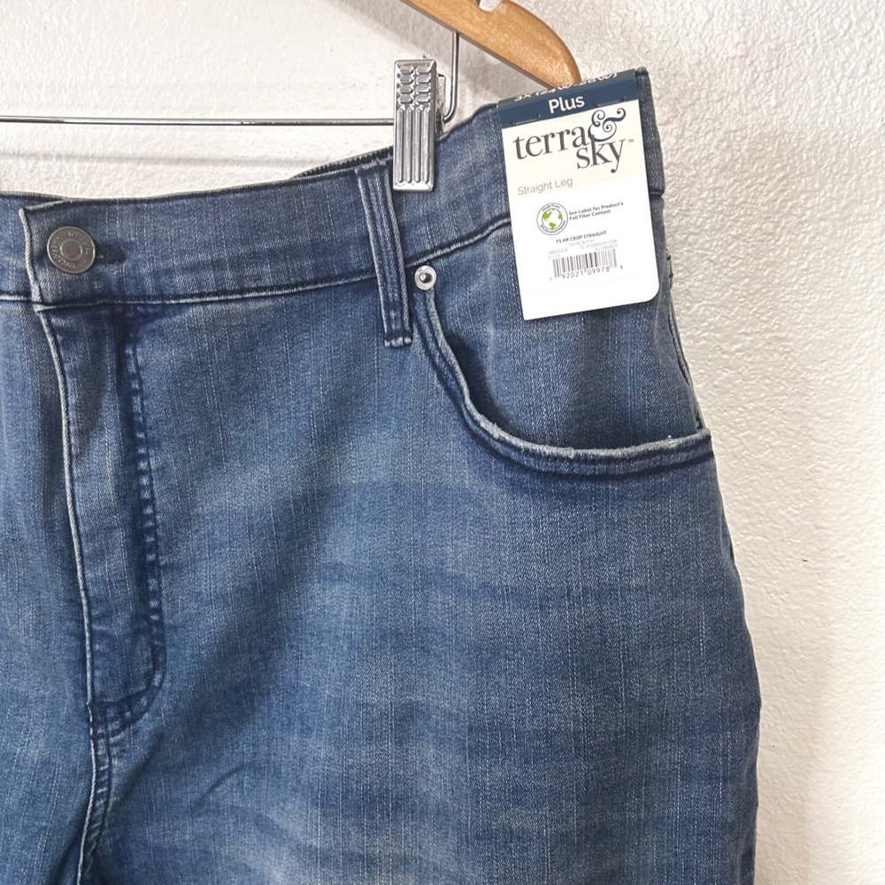 Terra & Sky Plus High Rise Crop Straight Leg Jeans Blue Elastic Back 3X 24W-26W - Picture 3 of 12